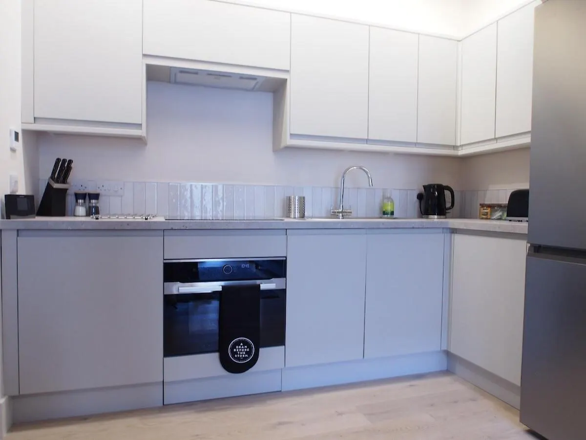 Spacious And Modern 2-Bed On Easter Road - Flat 3, Elgin House Apartments Edimburgo 0*,