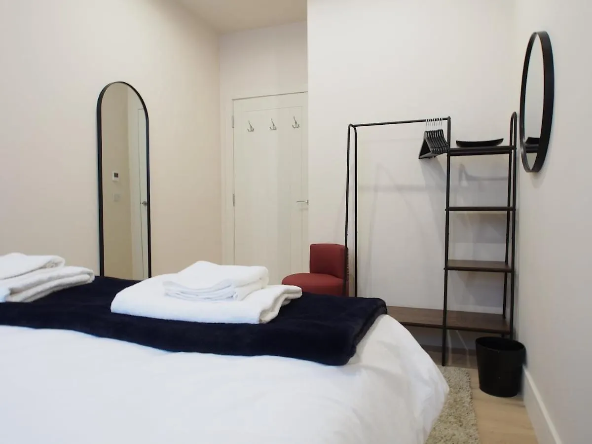 Spacious And Modern 2-Bed On Easter Road - Flat 3, Elgin House Apartments Edimburgo